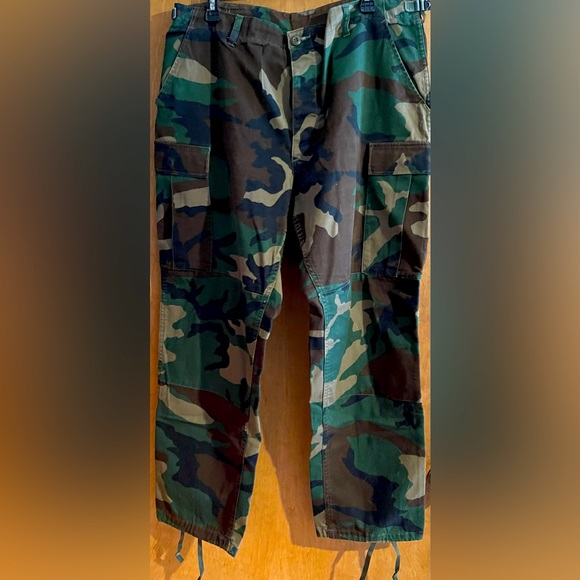❤️Camo Men’s Like New❤️Camouflage Official Combat Pants🌺Men’s Size Large❤️ - Picture 4 of 7